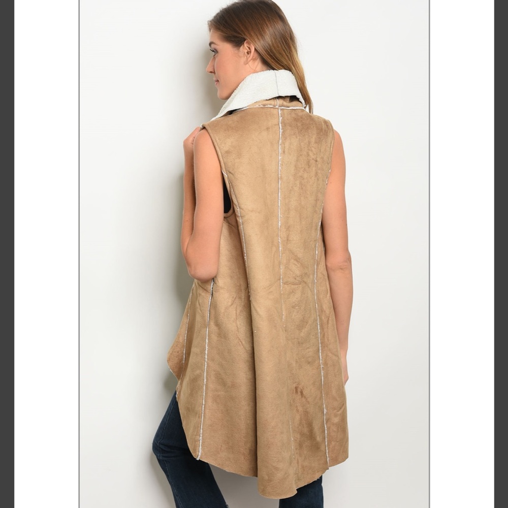 Just arrived Camel faux suede Sherpa vest NWT - Picture 2 of 2